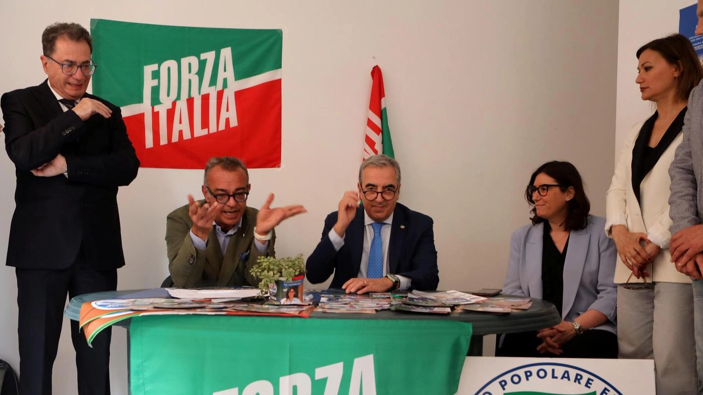 Gasparri dà la carica a Casali: "Andiamo al ballottaggio. E Forza Italia ha ripreso quota"