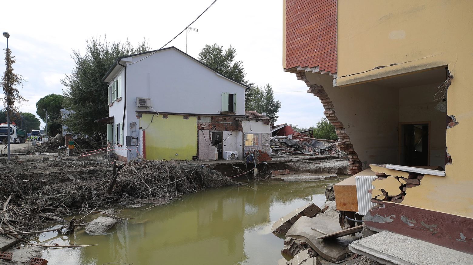 I danni dell'alluvione a Traversara, nel Ravennate (Foto Zani)