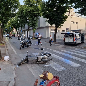 Incidente a Pesaro, muore 70enne dopo lo schianto avvenuto in zona mare