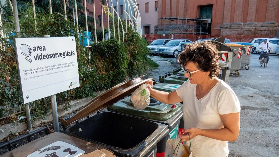 "Differenziata, vediamo prima cosa fa Modena"