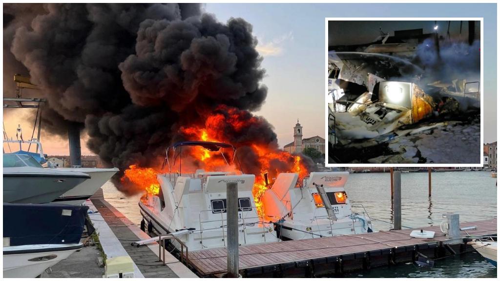 Esplodono due house boat a Murano: la nube di fumo acre invade Venezia