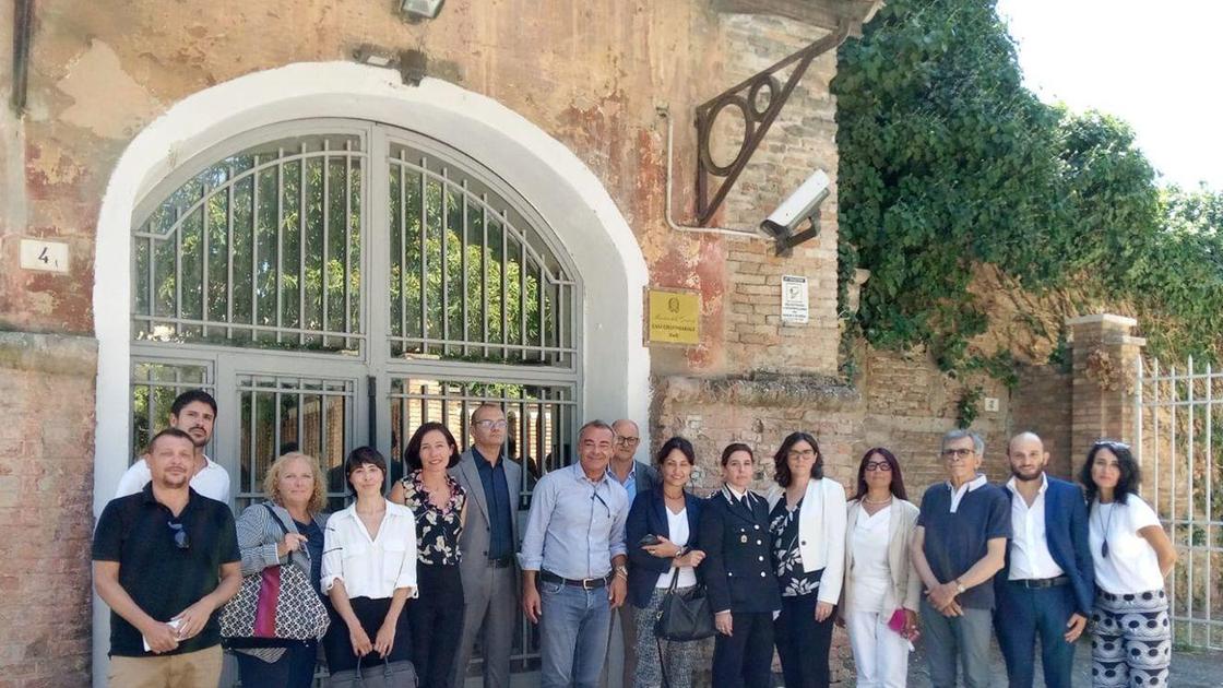 Carcere, Tassinari in visita: "Realtà ben organizzata, ma ora serve quello nuovo"