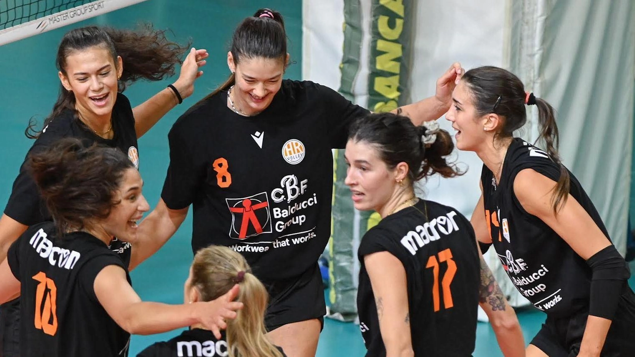 La Cbf Balducci Hr è tornata al lavoro dopo la vittoria contro il Volleyball Casalmaggiore. Si prepara al debutto in casa contro la Bam Mondovì, con prevendita dei biglietti e abbonamenti per la stagione 2024-25 al palasport Fontescodella.