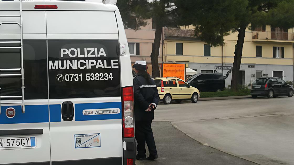 Abbandono rifiuti a Porta Valle: oltre 250 multe grazie alle fototrappole