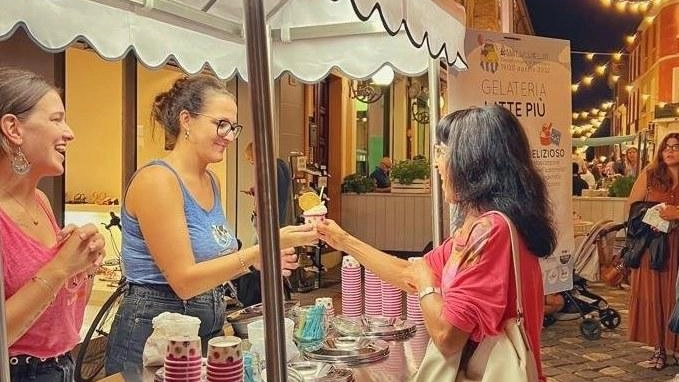 Un weekend dolcissimo con SantarcanGelato. Domani e sabato torna nel centro storico di Santarcangelo la festa dedicata al gelato artigianale....