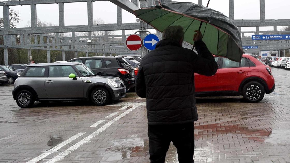 Via Arianuova, tra i residenti. Atti vandalici e violenze: "Basta, servono più controlli"