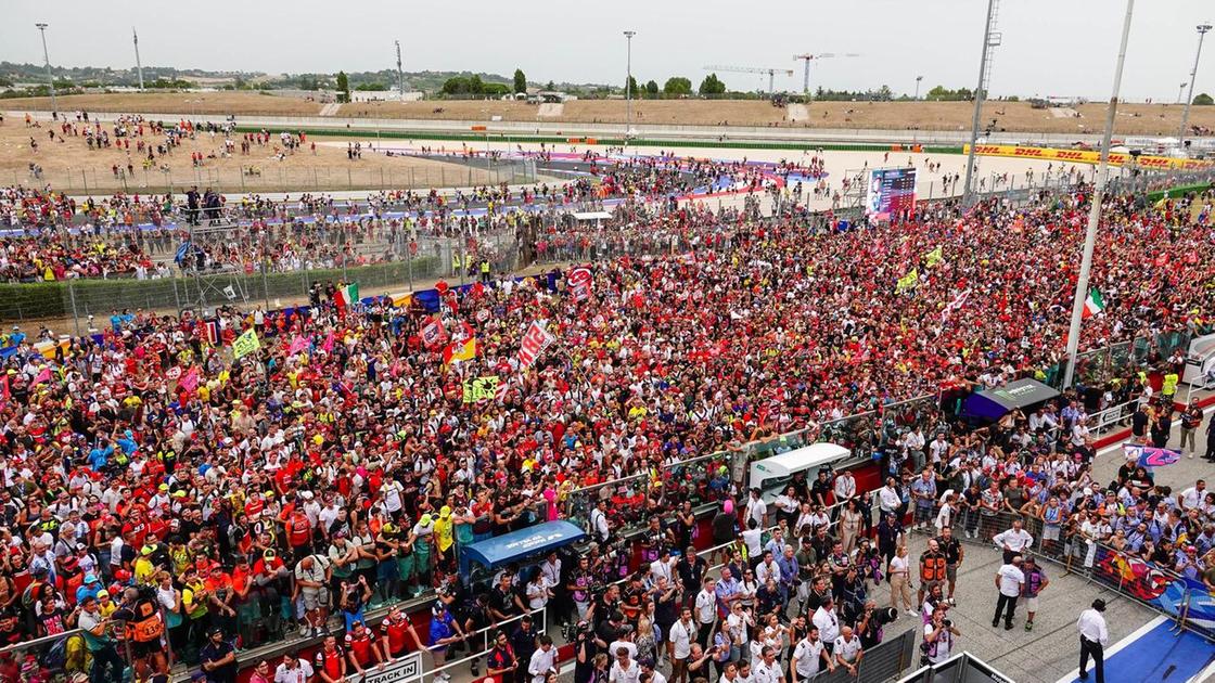 Misano festeggia il record. In 164mila al Gran premio: "Mai così tanti spettatori". Parata di vip in tribuna