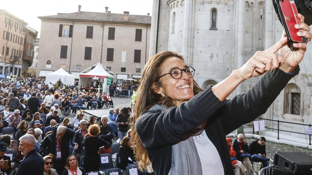 Michela Marzano in piazza Grande