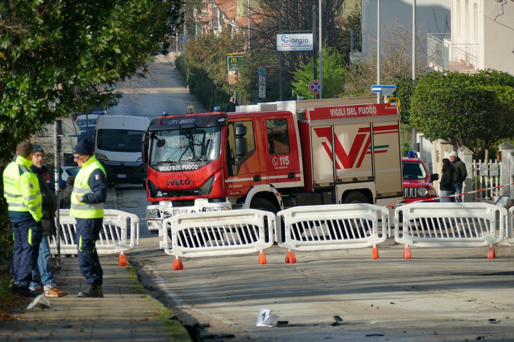 Al lavoro per ripristinare il gas a Torrette dopo l’incidente mortale ad Ancona