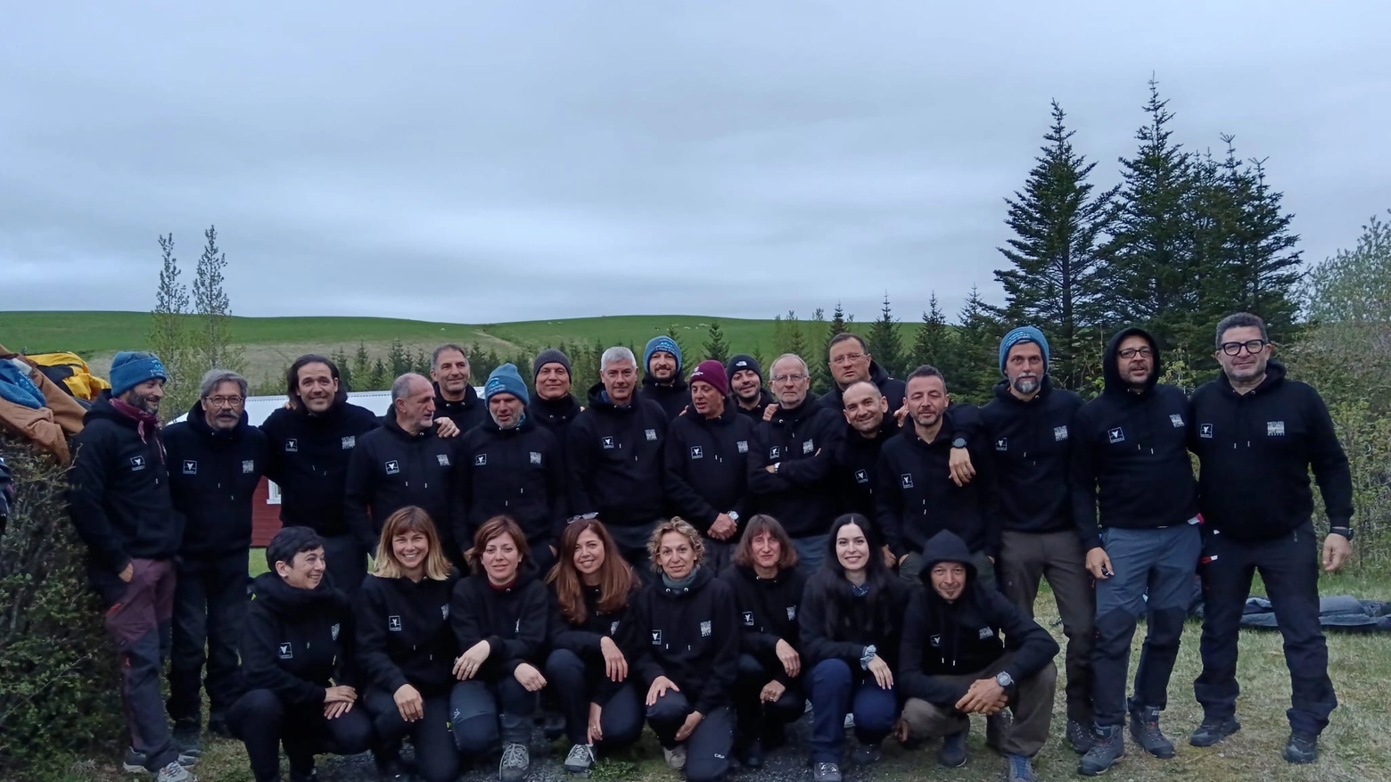 Il gruppo  di 26 geologi marchigiani  partiti  per l’Islanda nell’ambito  del progetto “Iceland Stop Global Warming”