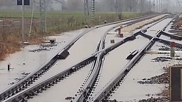 Maltempo e treni, chiusa per allagamenti la linea tra Reggio Emilia e Sassuolo