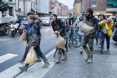 Via Andrea Costa chiusa a Bologna domenica 10 novembre: ecco perché