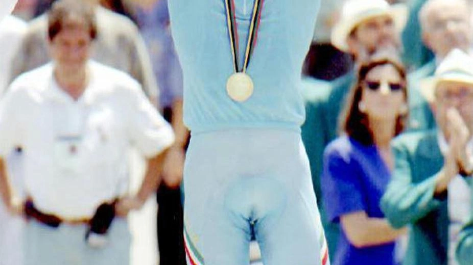 Omaggio all’olimpionico, ospiti la moglie e l’ex ct azzurro Cassani. Il 7 luglio la Granfondo Romagnola.