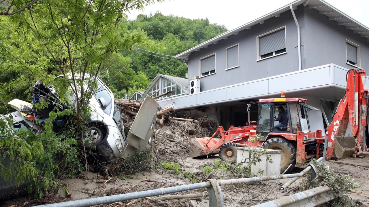 Post alluvione, il sindaco Davide Lelli: "Frasi come ’quanto prima’ non ci servono. Dalla Città metropolitana aspettiamo date precise"