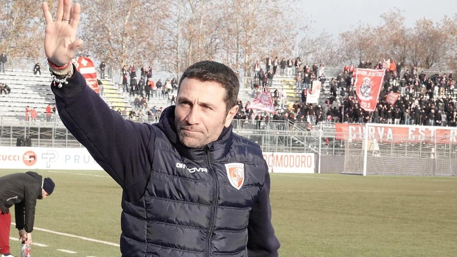 Antonio Buscè, allenatore del Rimini che domani giocherà contro il Carpi