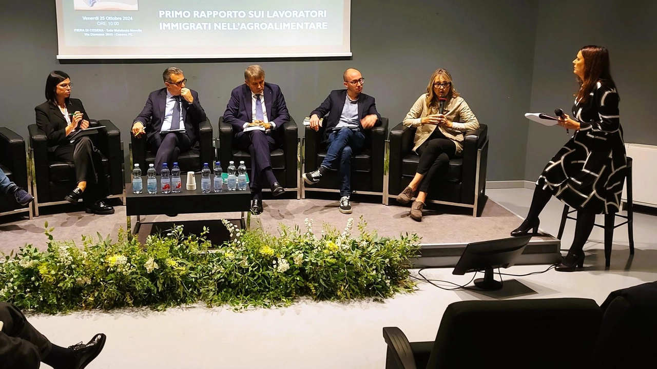 Un’immagine del convegno di ieri mattina alla Fiera di Cesena organizzato dalla Fai Cisl nazionale e dalla Fai Cisl Romagna