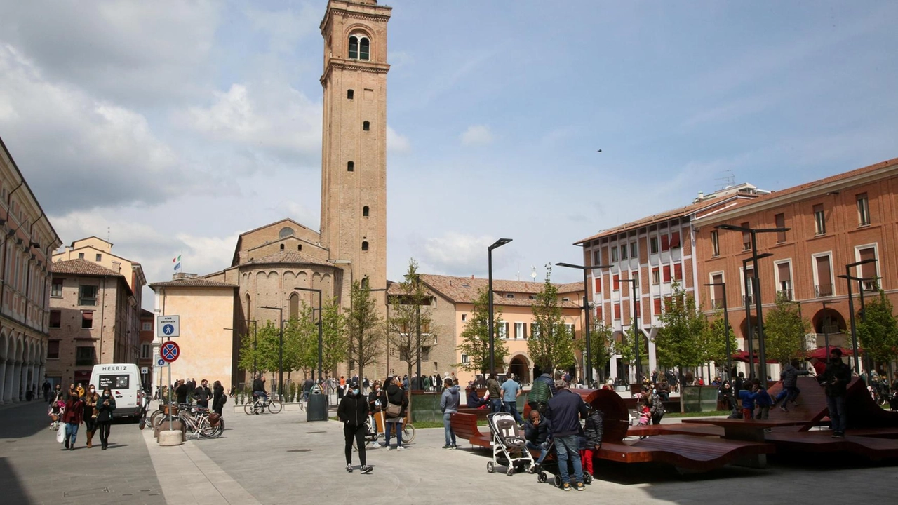 Secondo alcuni un giovane straniero avrebbe avvicinato un bambino invitandolo a seguirlo, i carabinieri hanno ascoltato diversi testimoni con versioni contrastanti. Nessuna denuncia.