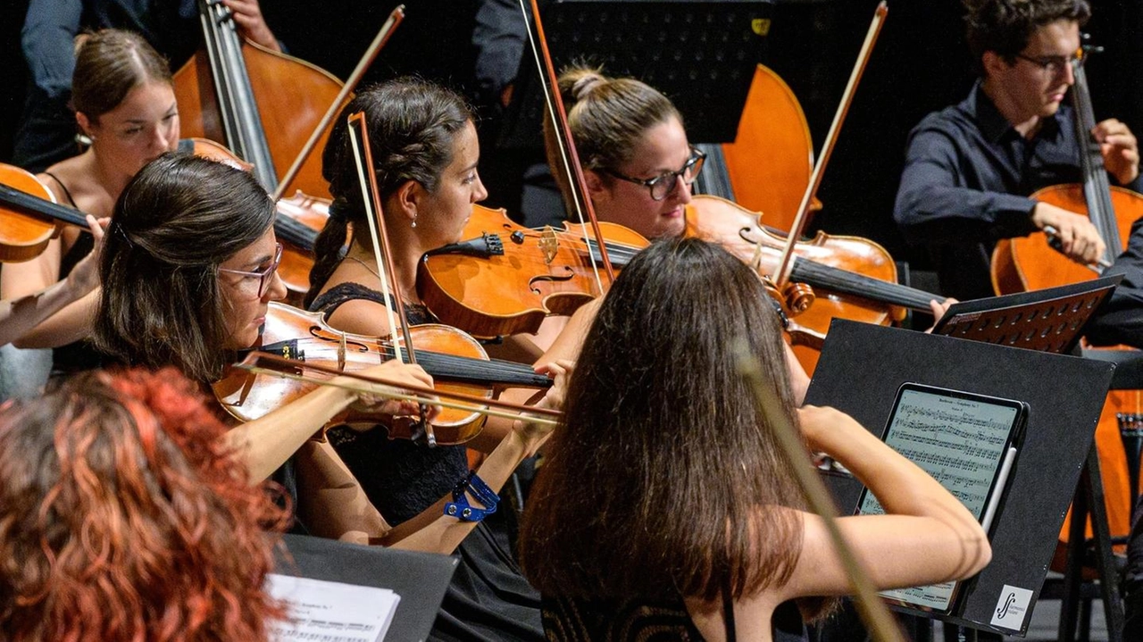 Concerti domenicali a Nonantola e Modena: giovani musicisti e spettatori protagonisti. Dalla musica sacra contemporanea al Seicento fiabesco, un'offerta variegata e di qualità per tutti i gusti.