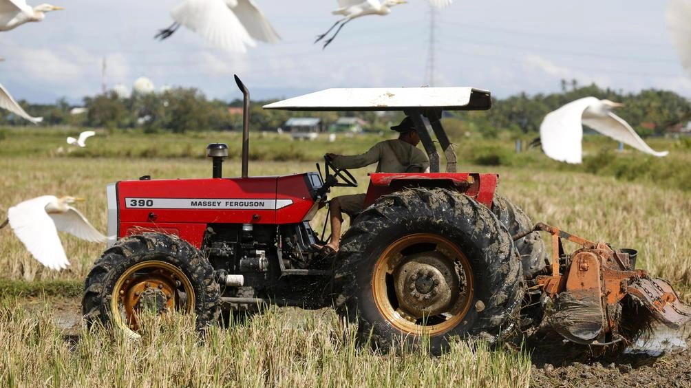 La congiuntura che ha caratterizzato l’andamento dei settori agricolo e industriale ha influito sul mercato agromeccanico, facendo calare le vendite