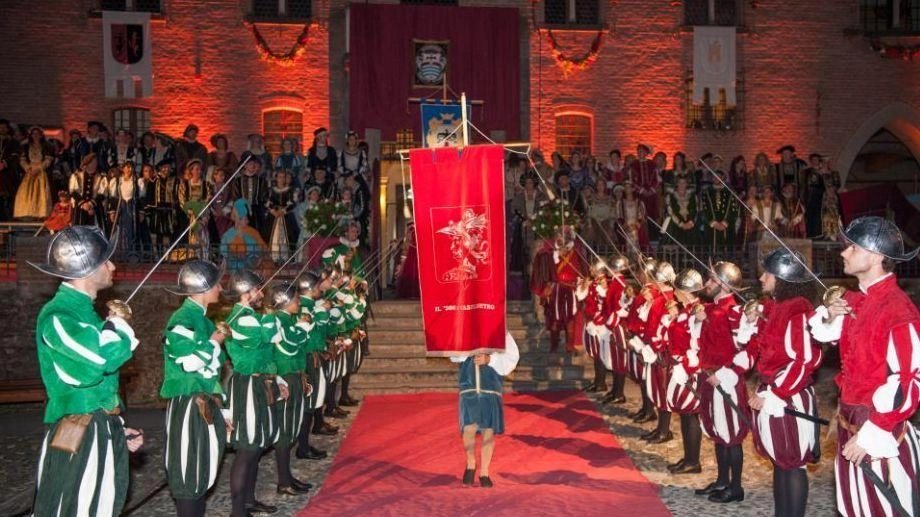 Castelvetro, torna sabato e domenica la rievocazione in costume che attrae turisti dall’estero . .