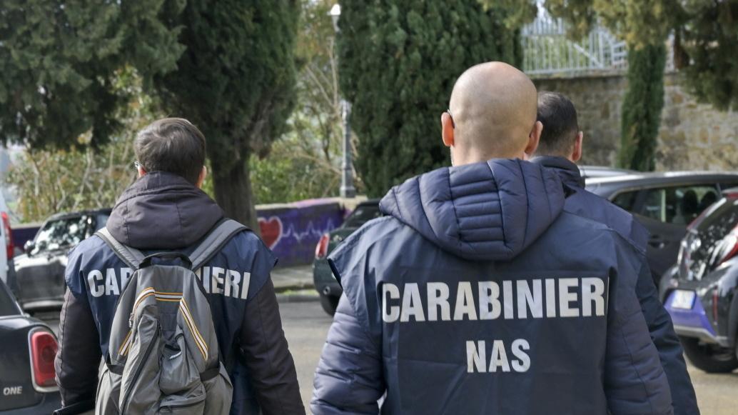 Spaccia anabolizzanti in palestra, arrestato