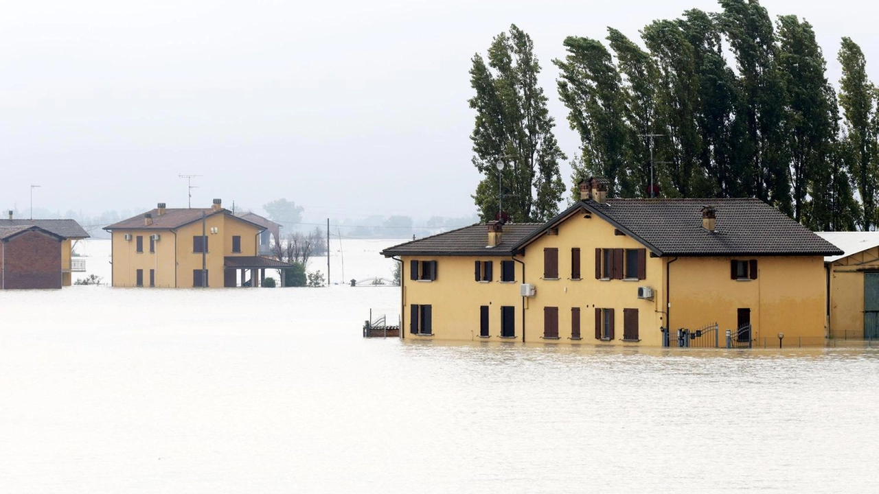 Una zona di Budrio sotto l’acqua, durante l’alluvione di settembre