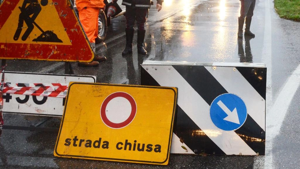 La rottura della tubatura e i successivi lavori di ripristino hanno causato disagi al traffico