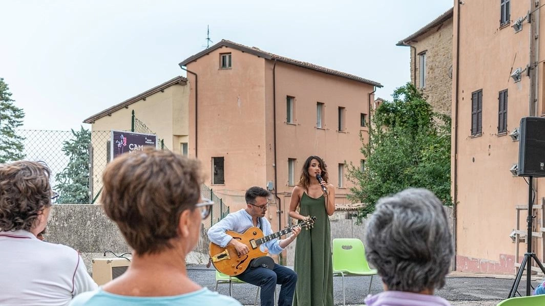 "Cammino Solidale". La prima tappa fa il pieno di pubblico