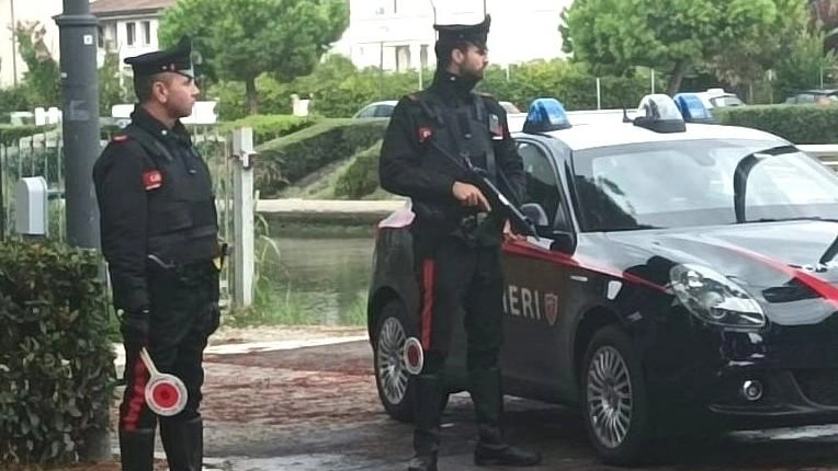 I carabinieri durante un’operazione di controllo