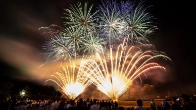 Da Marina di Ravenna a Lido Adriano: diversi i tratti dove stare con il naso all’insù e vedere lo spettacolo pirotecnico per la festa di Sant’Apollinare