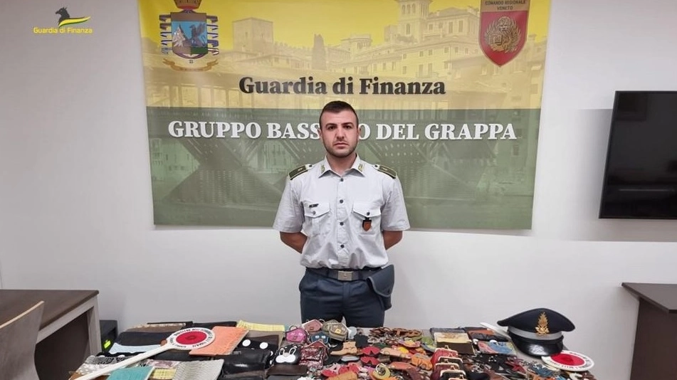 la merce sequestrata dai finanzieri a Bassano del Grappa