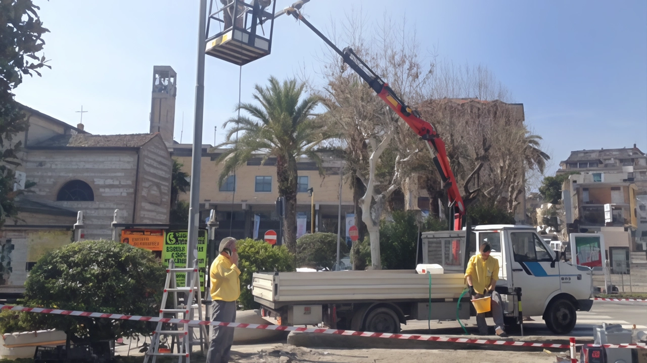 L’installazione delle telecamere in centro