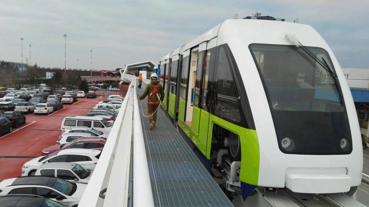 Stop al people mover per manutenzione: ci saranno autobus sostitutivi