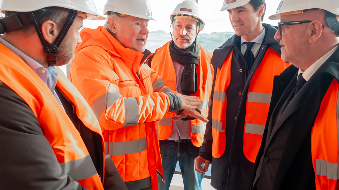 La recente visita all’ospedale di Campiglione del governatore Acquaroli accompagnato dal sindaco Calcinaro