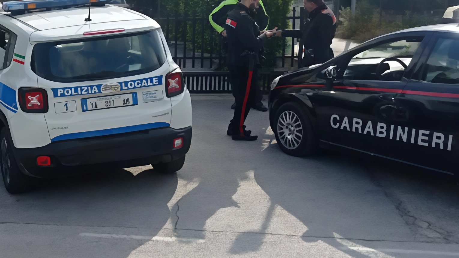 Sindaco e carabinieri insieme per gli anziani