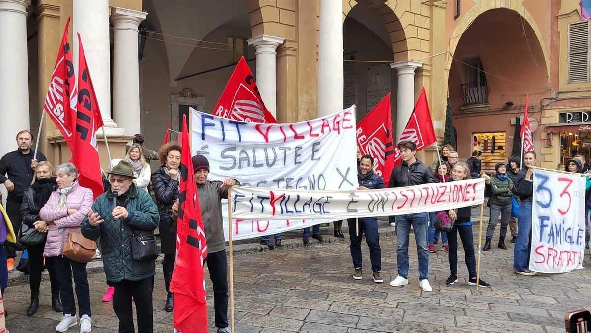 Il futuro del Fit Village in bilico. I dipendenti: "Non chiudetelo". Il Comune: "Tuteleremo i posti"