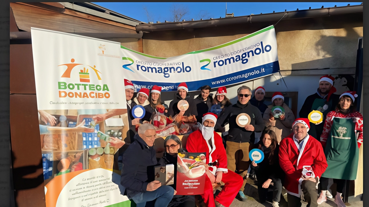 Anche quest’anno Babbo Natale ha incaricato i 140 volontari del Banco di solidarietà di Cesena di distribuire a 120 famiglie...