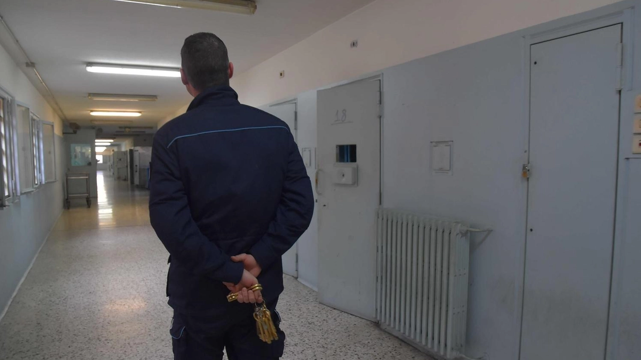 Bombolette di gas sniffate in carcere. Vendita vietata ad alcuni detenuti