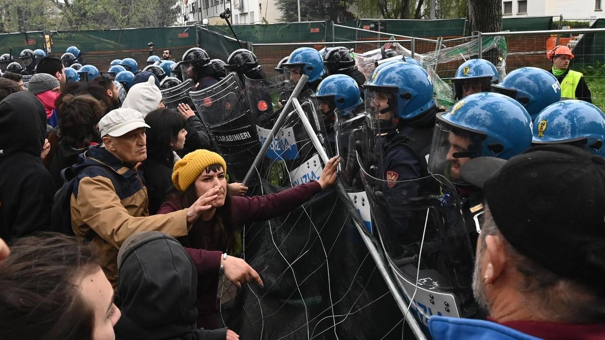 Nuovi tafferugli a Bologna. Spuntano gli eco-anarchici