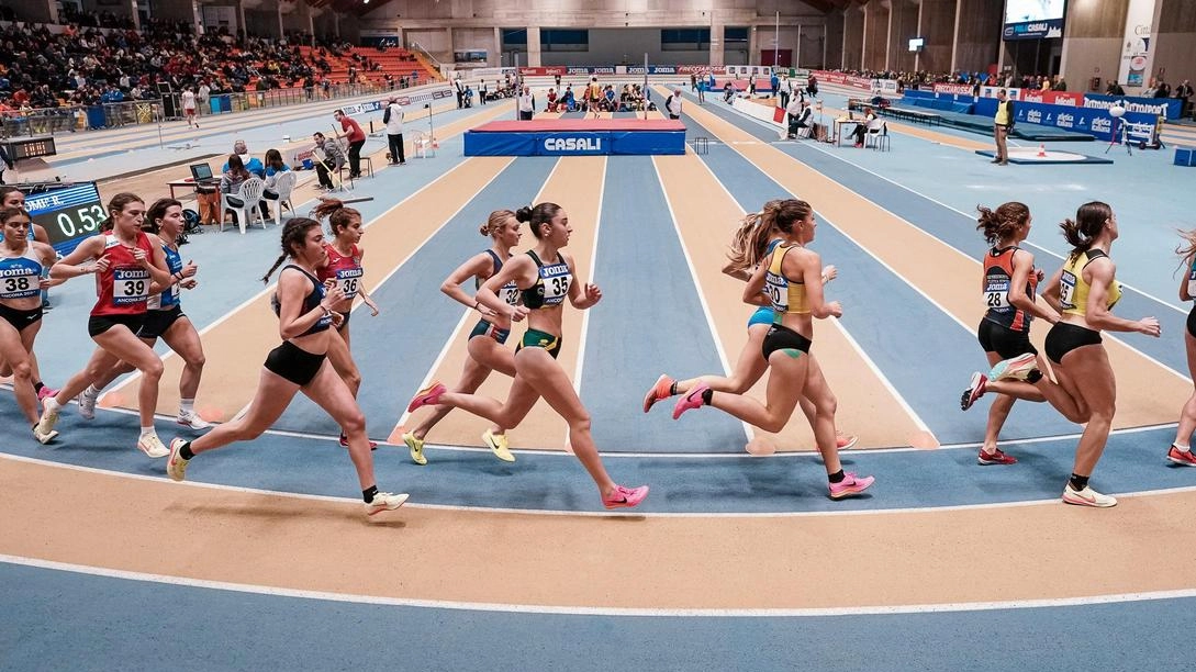 Da seguire nell’alto Elena Marchionni, argento tricolore under 18 dove esordiranno due cadette campionesse italiane della scorsa stagione tra cui Franca Shanon Dongmo della Sef Stamura Ancona.