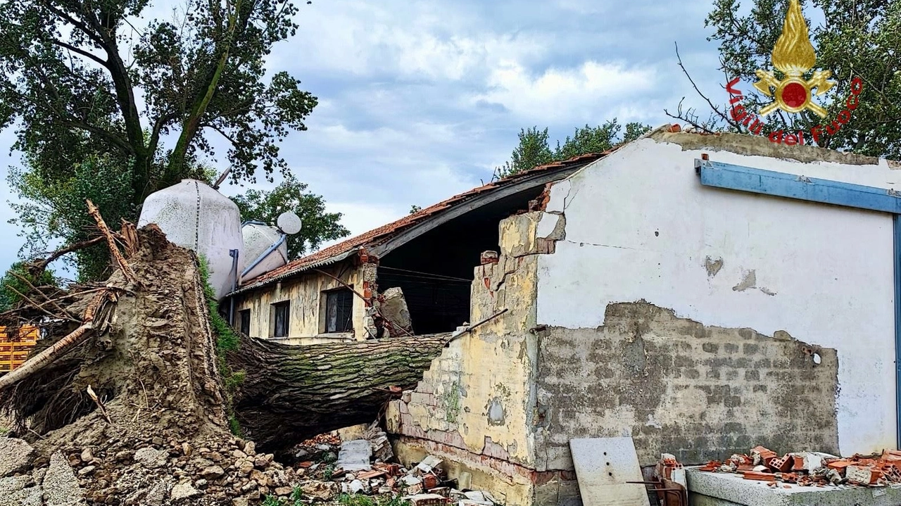 gli interventi dei vigili del fuoco in Polesine per il maltempo