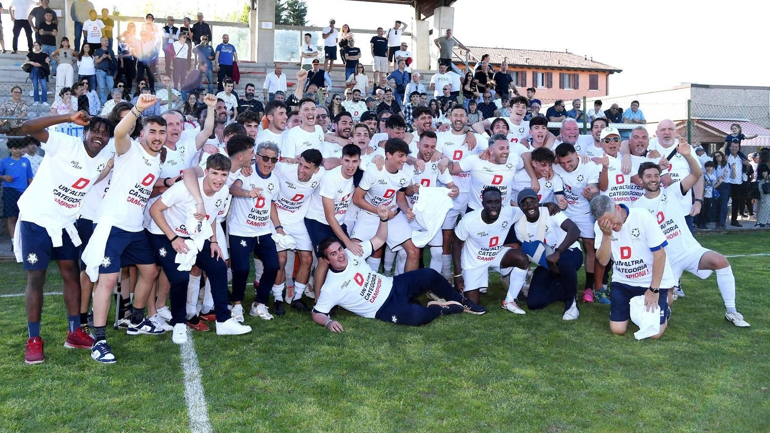 La squadra di mister Salmi si ritrova al campo ’Botti’, inizia una stagione speciale. Dal 22 al 27 il ritiro a Sestola, prima amichevole contro la Primavera del Modena.