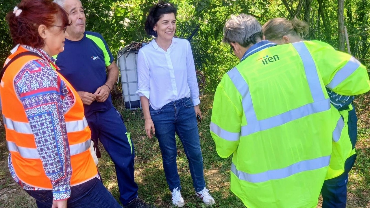 Operazioni di disinfestazione a Borzano dopo un caso di febbre Dengue. Nessun altro caso riscontrato. Trattamenti in corso, raccomandazioni per evitare ristagni d'acqua e proteggersi dalle zanzare.