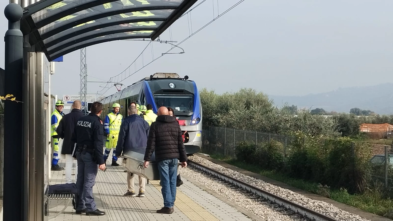 Circolazione interrotta a Colli del Tronto per l'investimento di una persona