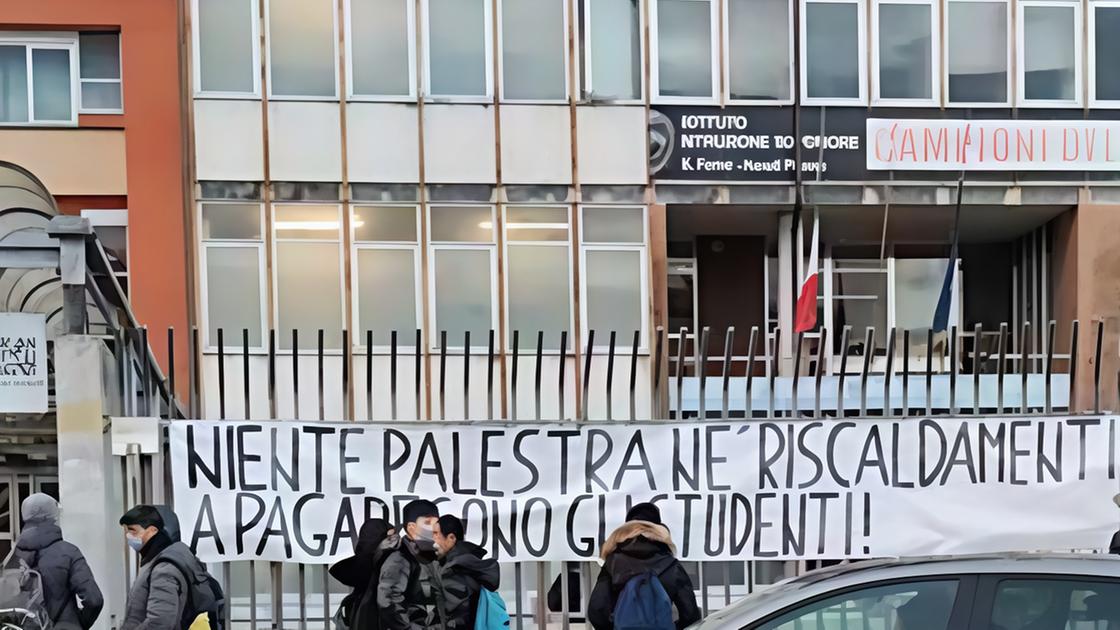 Studenti dell’Iss: "senza palestra né riscaldamento"