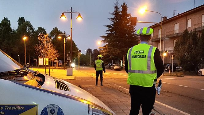 L'Unione Tresinaro Secchia apre un concorso per l'assunzione di due agenti di polizia locale a tempo indeterminato. Scadenza domanda: 8 novembre. Requisiti e modalità sul sito InPA.