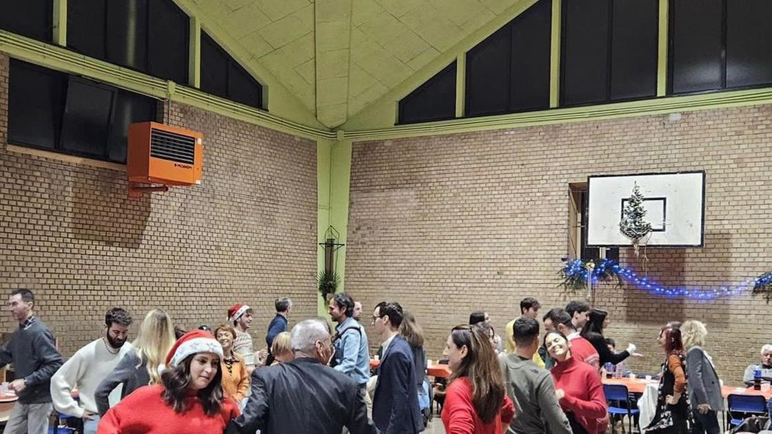 Se vince la solidarietà. L’esercito dei volontari in campo da 25 anni: cena di Natale per 100