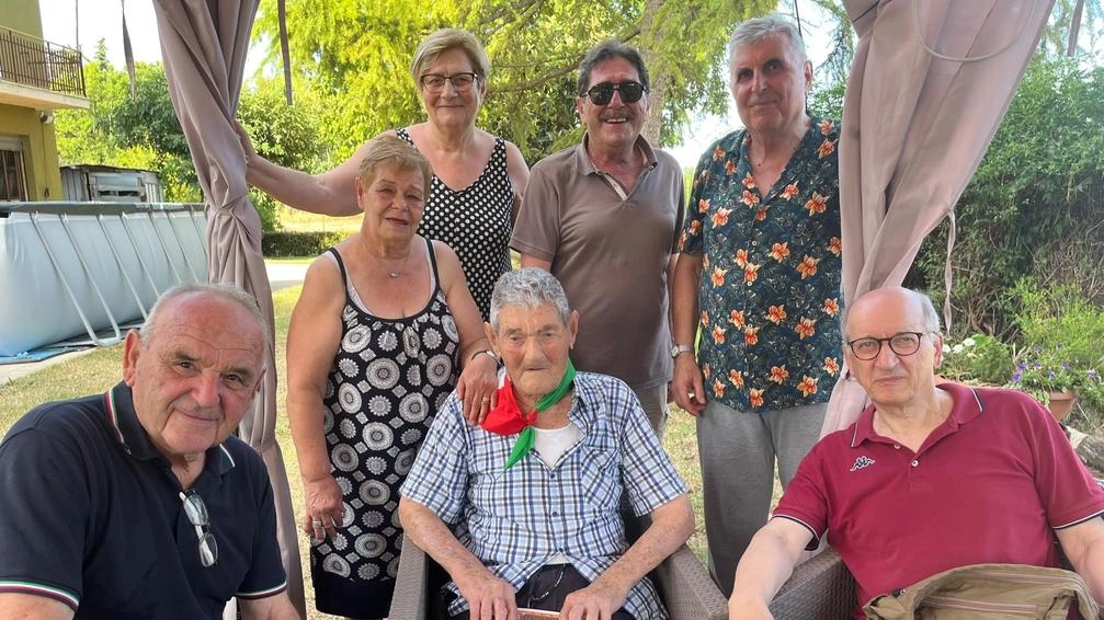 Una grande festa per l’artigliere Gino Marini: ha 106 anni