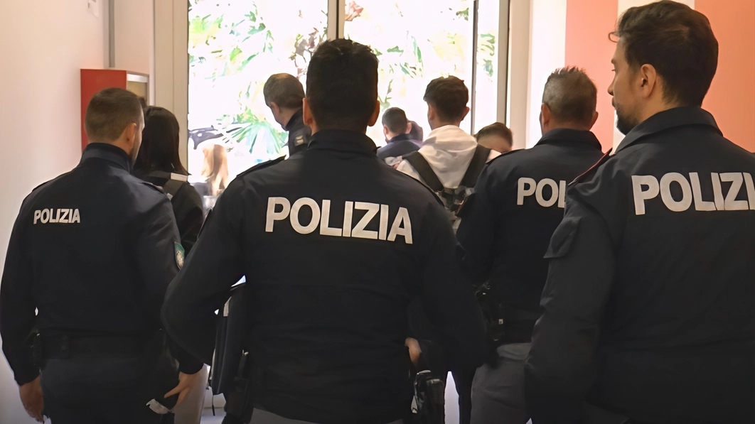 Agenti impegnati a Lido Tre Archi