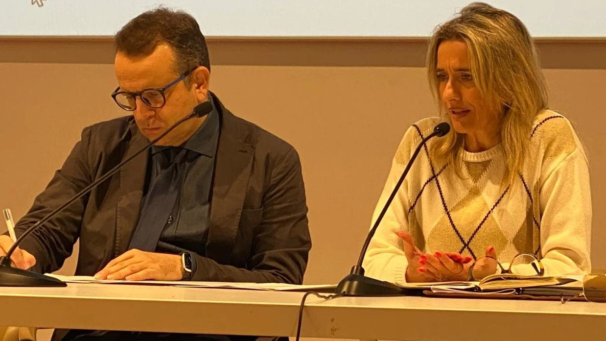 Un momento della conferenza di presentazione della Scuola di sussidiarietà con l’assessore Caldarelli e la vicesindaco D’Alessandro